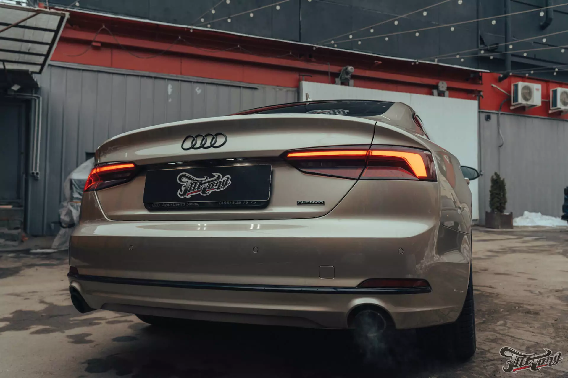 Audi A5. Кузовной ремонт, полная расклейка винила